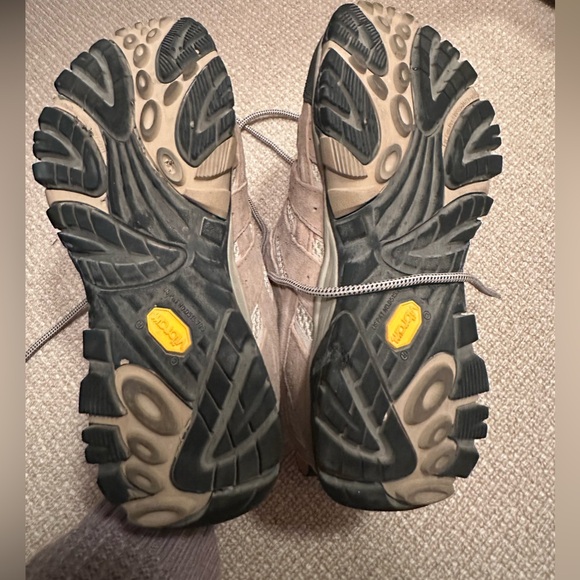 Taupe Merrell Women’s Moab Hiking Shoe, size 8.5 EXCELLENT!!! - Picture 7 of 9